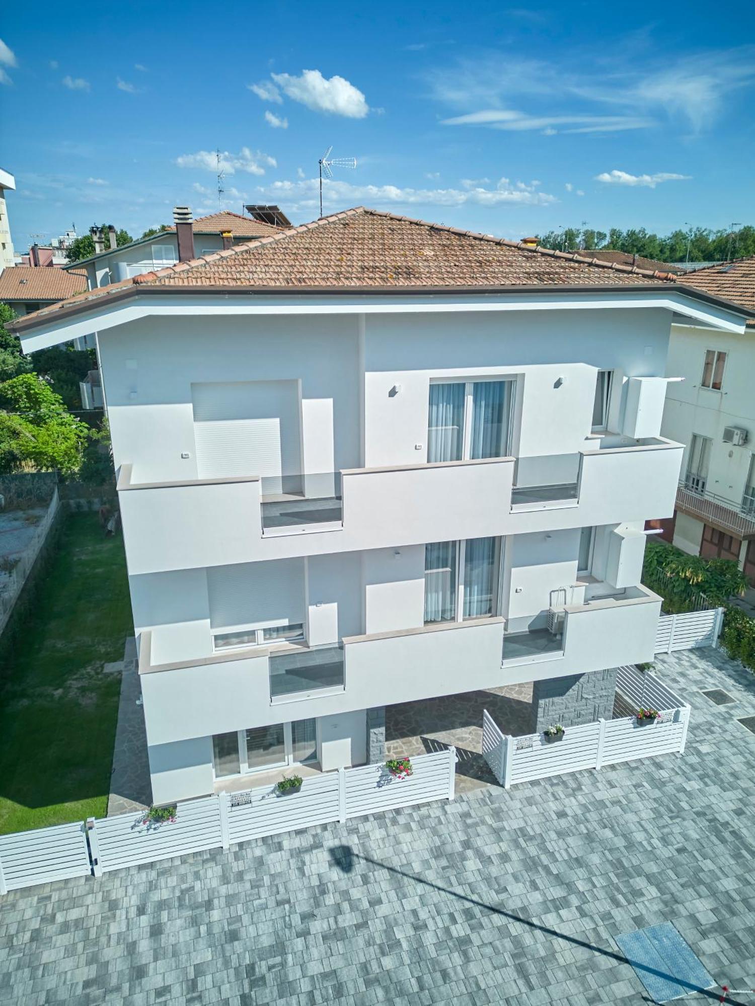 Villa Borghesi Suites Fronte Mare Rimini Ngoại thất bức ảnh