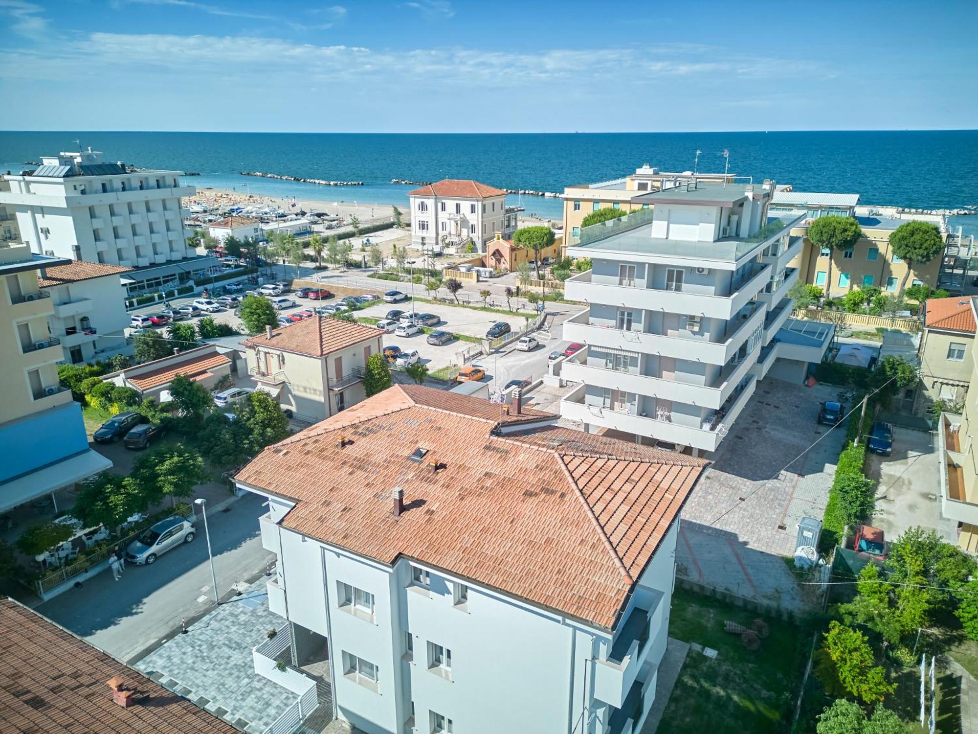 Villa Borghesi Suites Fronte Mare Rimini Ngoại thất bức ảnh